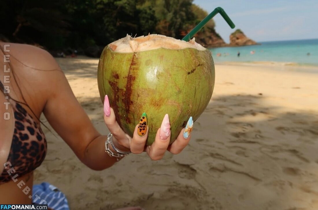 Mthlara Nude OnlyFans  Leaked Photo #1