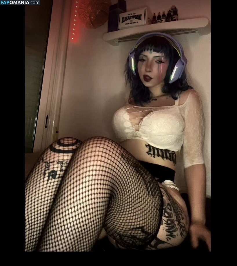 Naaawiwiii / naw.inkk / nawi59305 / nawiwi.art / nawiwii.reels / nawwiwiii Nude OnlyFans  Leaked Photo #2
