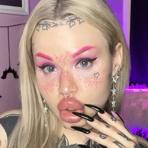 Nasty_bimbo
