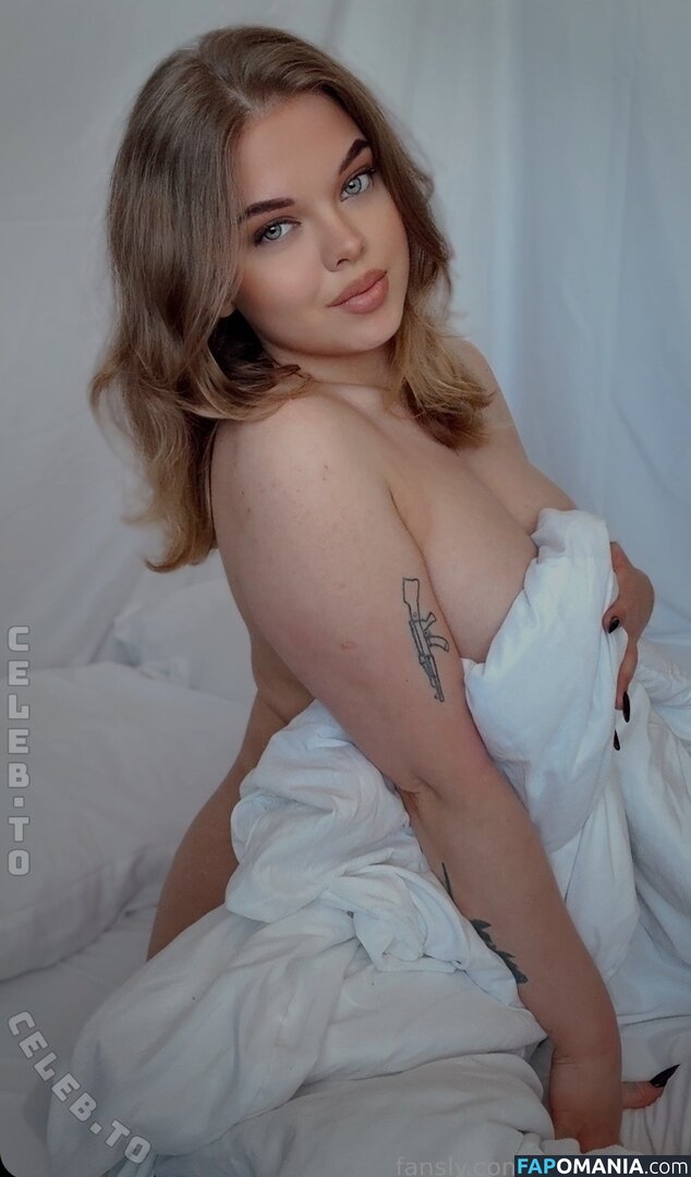 Joanna668636037 / Kelluxee / Naughty Kelly / https: / naughtykells Nude OnlyFans  Leaked Photo #2