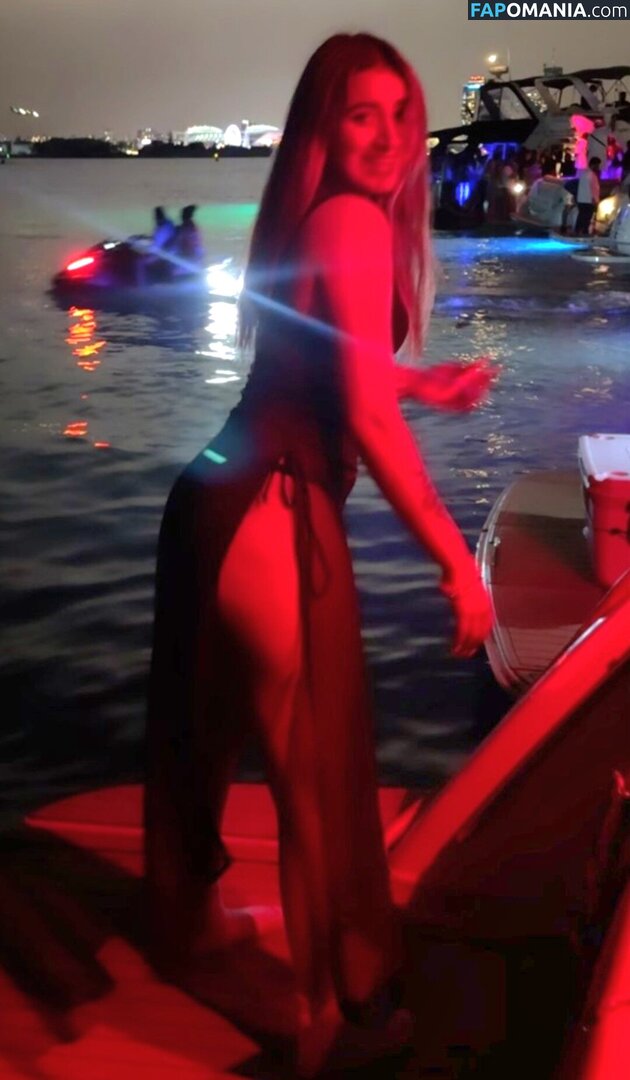 Navpreet Gotara / navpreetg_ Nude OnlyFans  Leaked Photo #1