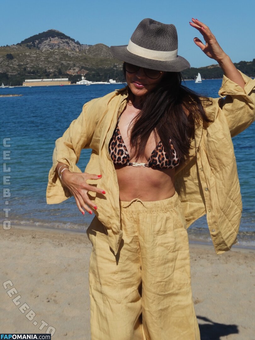 Nazan Eckes / nazaneckes Nude OnlyFans  Leaked Photo #5