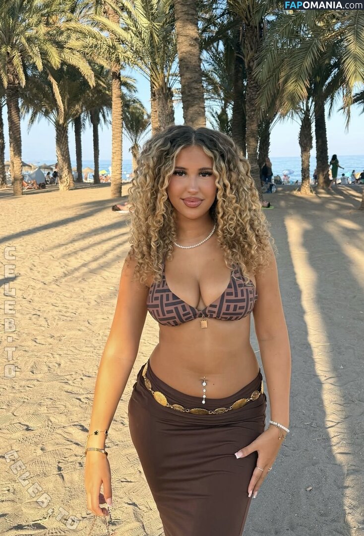 nevine.ths Nude OnlyFans  Leaked Photo #1