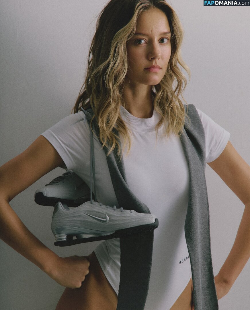 Nicola Cavanis / nicola / nicolaca_ Nude OnlyFans  Leaked Photo #1640