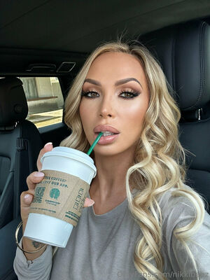 nikkibenz