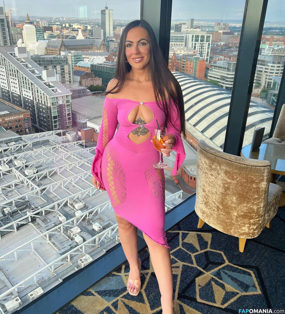 NikkiLouise_87 Nude OnlyFans  Leaked Photo #3