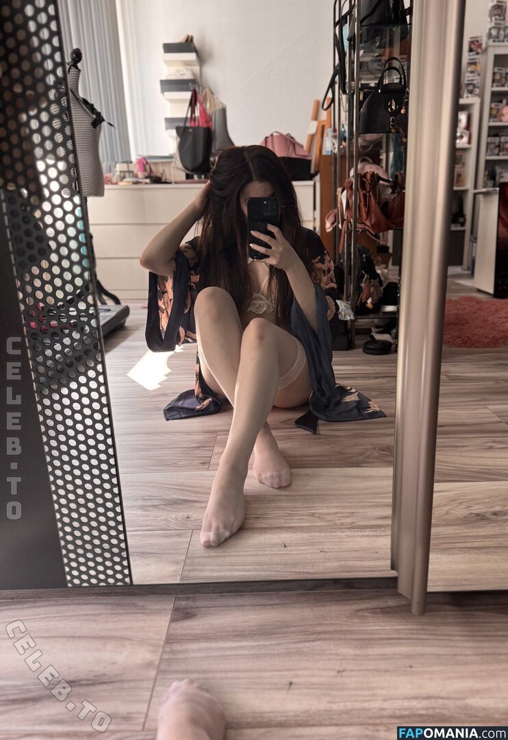 Nini Raven / Nini_Raven / raven_nini Nude OnlyFans  Leaked Photo #1