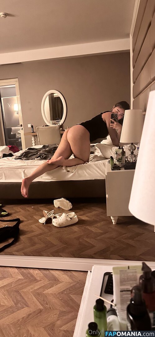 Nisa Kavak / nisakvk / nisanym Nude OnlyFans  Leaked Photo #29