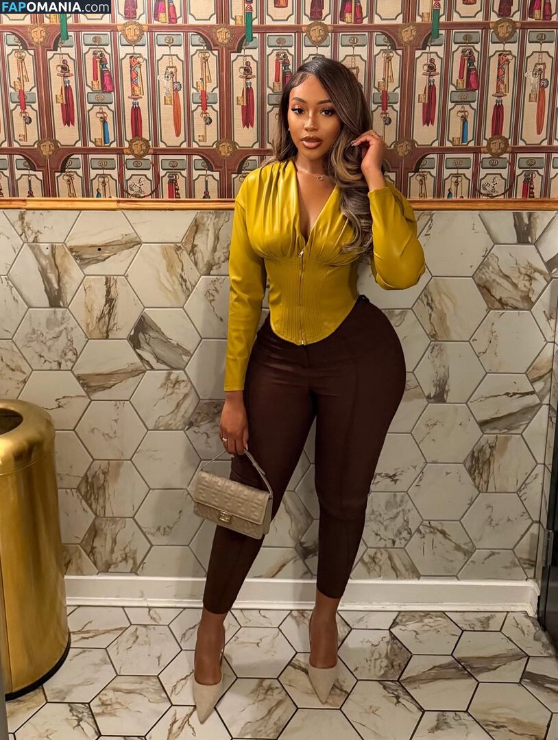 Nneka / _KissAndBlush / https: / whoisnneka Nude OnlyFans  Leaked Photo #1