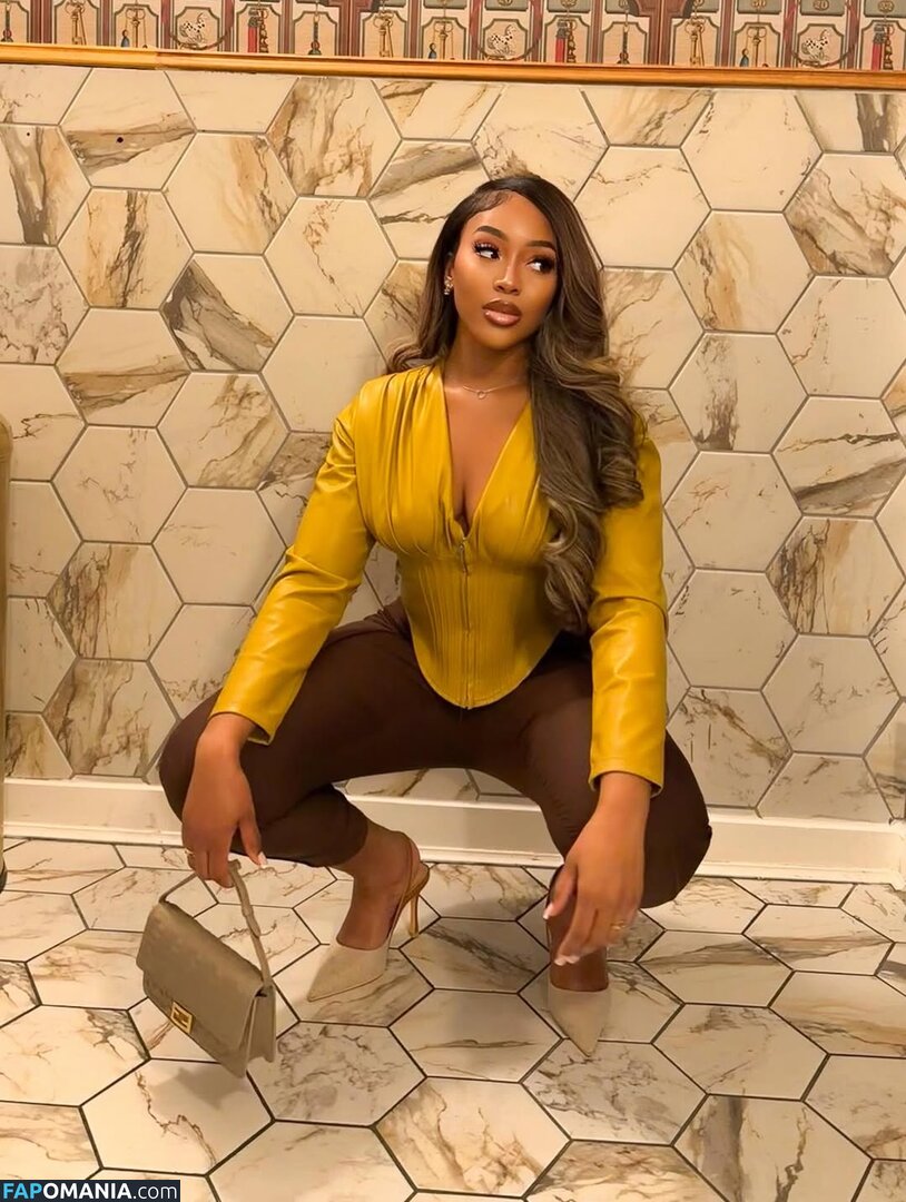 Nneka / _KissAndBlush / https: / whoisnneka Nude OnlyFans  Leaked Photo #2