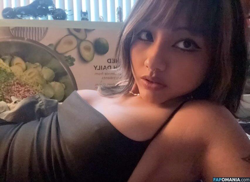 n.nyquil / nomamesnico / nomamesnicole Nude OnlyFans  Leaked Photo #16