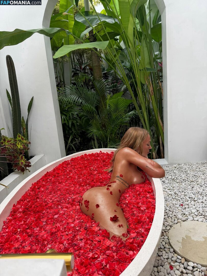 Norwegian Girls / luksuslyx / lyxluna / rebeccaleikvoll Nude OnlyFans  Leaked Photo #4