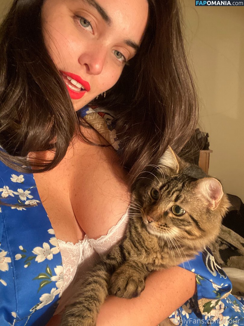 Nour Guiga / noor.g / nornaiysha / nour_guiga Nude OnlyFans  Leaked Photo #5