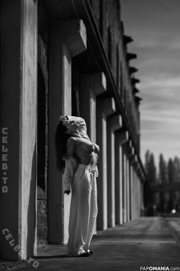 Nude In Public Nude OnlyFans  Leaked Photo #35