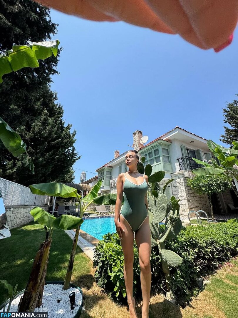 Nurseli Aksoy / https: / punknurseli Nude OnlyFans  Leaked Photo #19