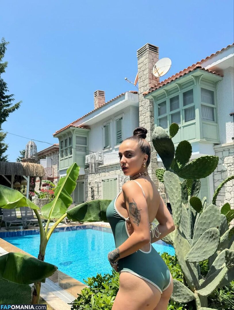 Nurseli Aksoy / https: / punknurseli Nude OnlyFans  Leaked Photo #20