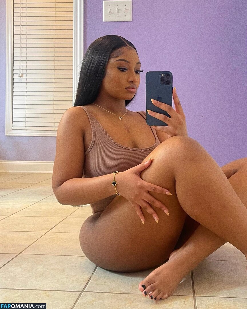 NylaBaknari / baknari / https: Nude OnlyFans  Leaked Photo #1