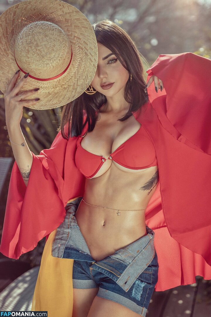Discussão / Nyvi Estephan / nyviestephan Nude OnlyFans  Leaked Photo #367