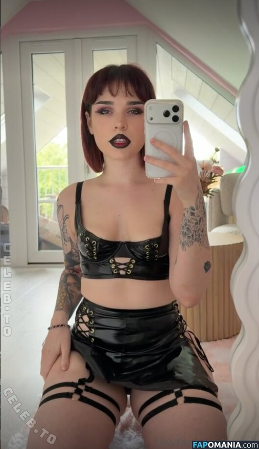 NYYXXII / https: / nyyxxii_ / therealnyyxxii Nude OnlyFans  Leaked Photo #1