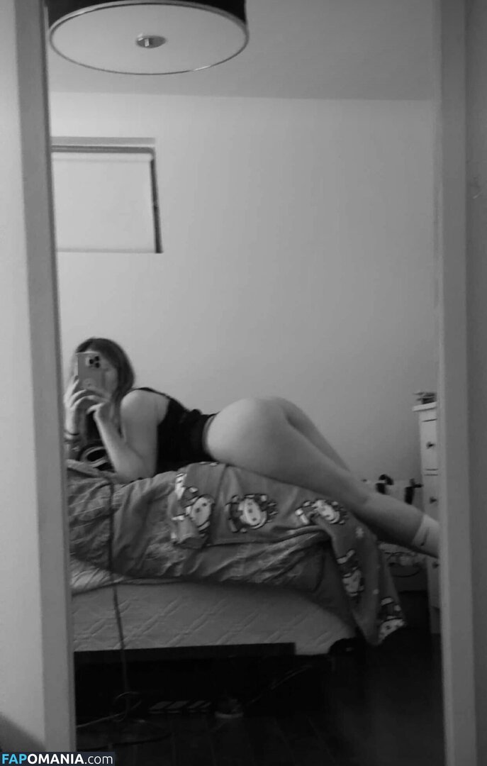 oceannexoxo / ocebergeron Nude OnlyFans  Leaked Photo #10