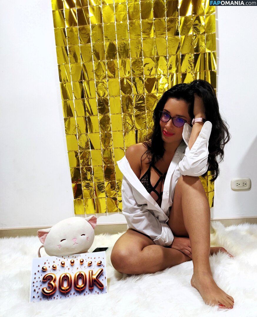 Officefacil / Vivi Becerra / vivi.v / vivi_officefacil / vivib0808 Nude OnlyFans  Leaked Photo #237