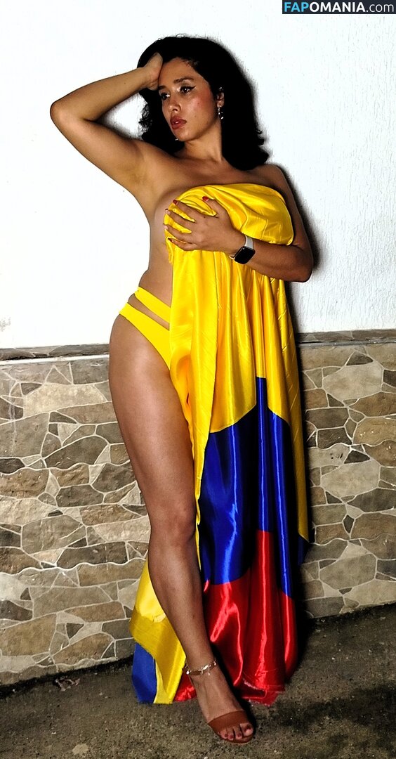 Officefacil / Vivi Becerra / vivi.v / vivi_officefacil / vivib0808 Nude OnlyFans  Leaked Photo #320