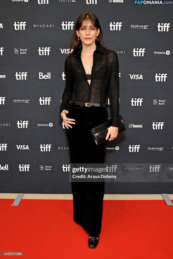 Olivia Rouyer / olivia_rouyer Nude OnlyFans  Leaked Photo #7