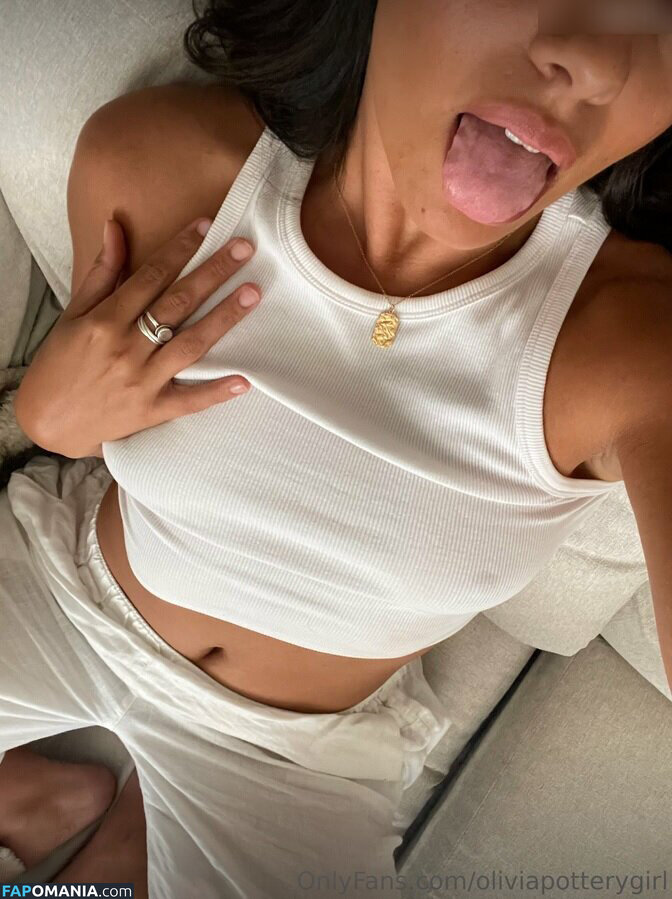 Olivia Webb / Potterygirl / oliviahamerwebb / oliviapotterygirl Nude OnlyFans  Leaked Photo #11