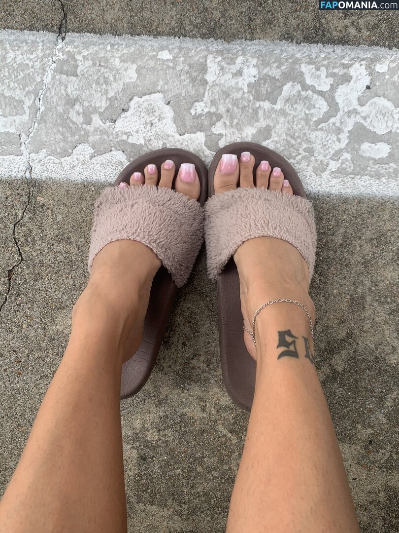 Omgitsbratch / queenbratch Nude OnlyFans  Leaked Photo #3