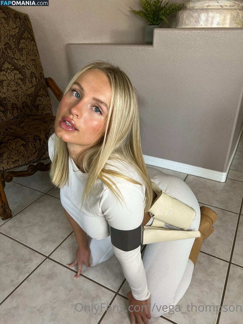 Padme Cosplay Nude OnlyFans  Leaked Photo #65