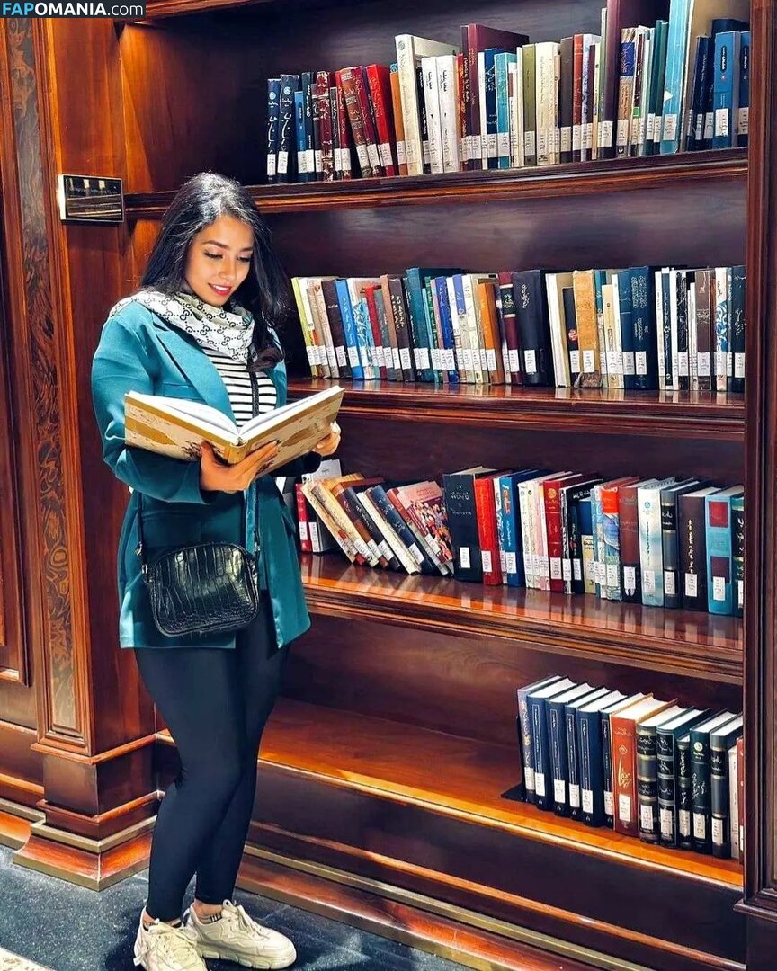 Parya_per / priyavault Nude OnlyFans  Leaked Photo #3