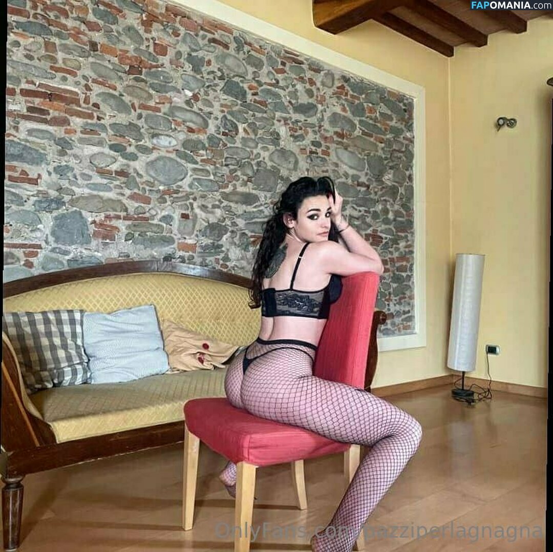 champaggnemamai / pazziperlagnagna Nude OnlyFans  Leaked Photo #9