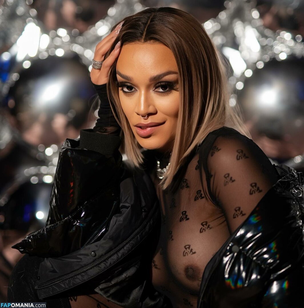 Pearl Thusi / pearlthusi Nude OnlyFans  Leaked Photo #8