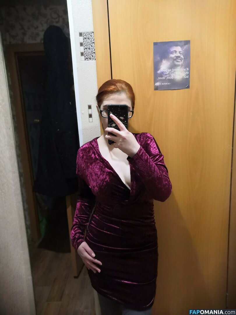 Pelmeshek_Syma / redfury_fox Nude OnlyFans  Leaked Photo #1
