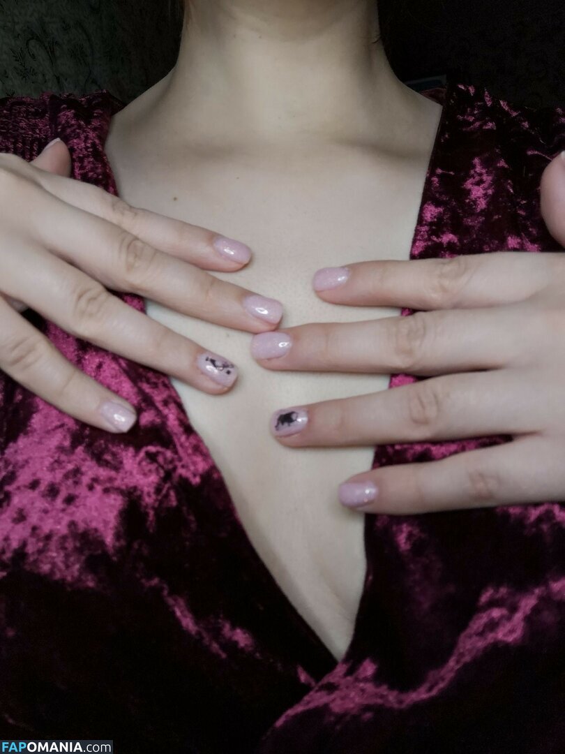 Pelmeshek_Syma / redfury_fox Nude OnlyFans  Leaked Photo #2