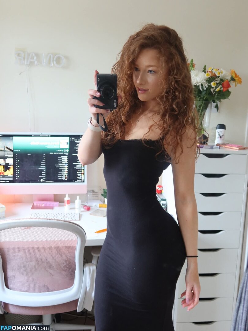 Phoebe / englishphoebex / phoebeisginger Nude OnlyFans  Leaked Photo #24