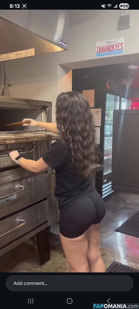 Pizzeria Baddies Nude OnlyFans  Leaked Photo #2