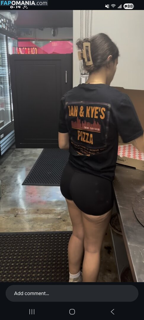 Pizzeria Baddies Nude OnlyFans  Leaked Photo #4