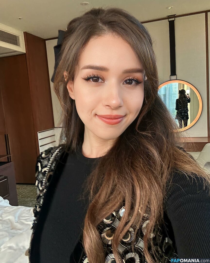 Pokimane / pokimanelol / pokinaneonlyfan Nude OnlyFans Leaked Photo #385 -  Fapomania