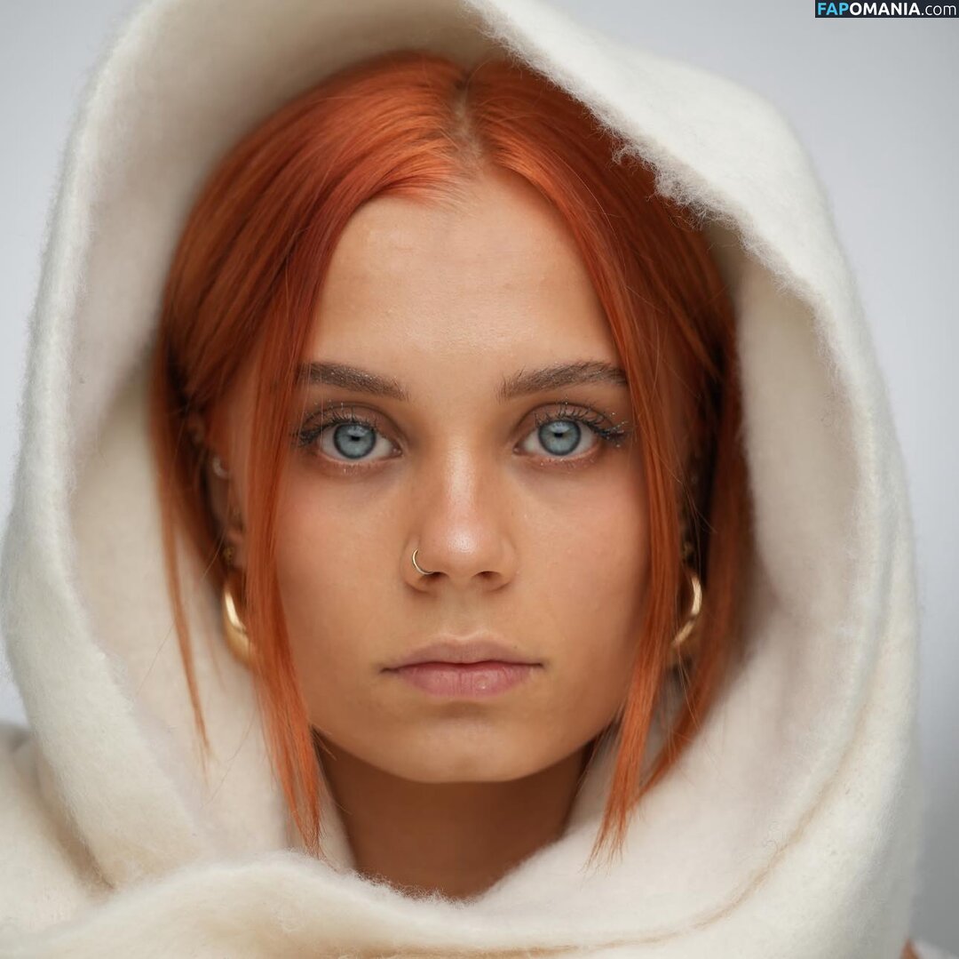 Pola Sieczko / polasieczkoo / rudapolka Nude OnlyFans  Leaked Photo #7