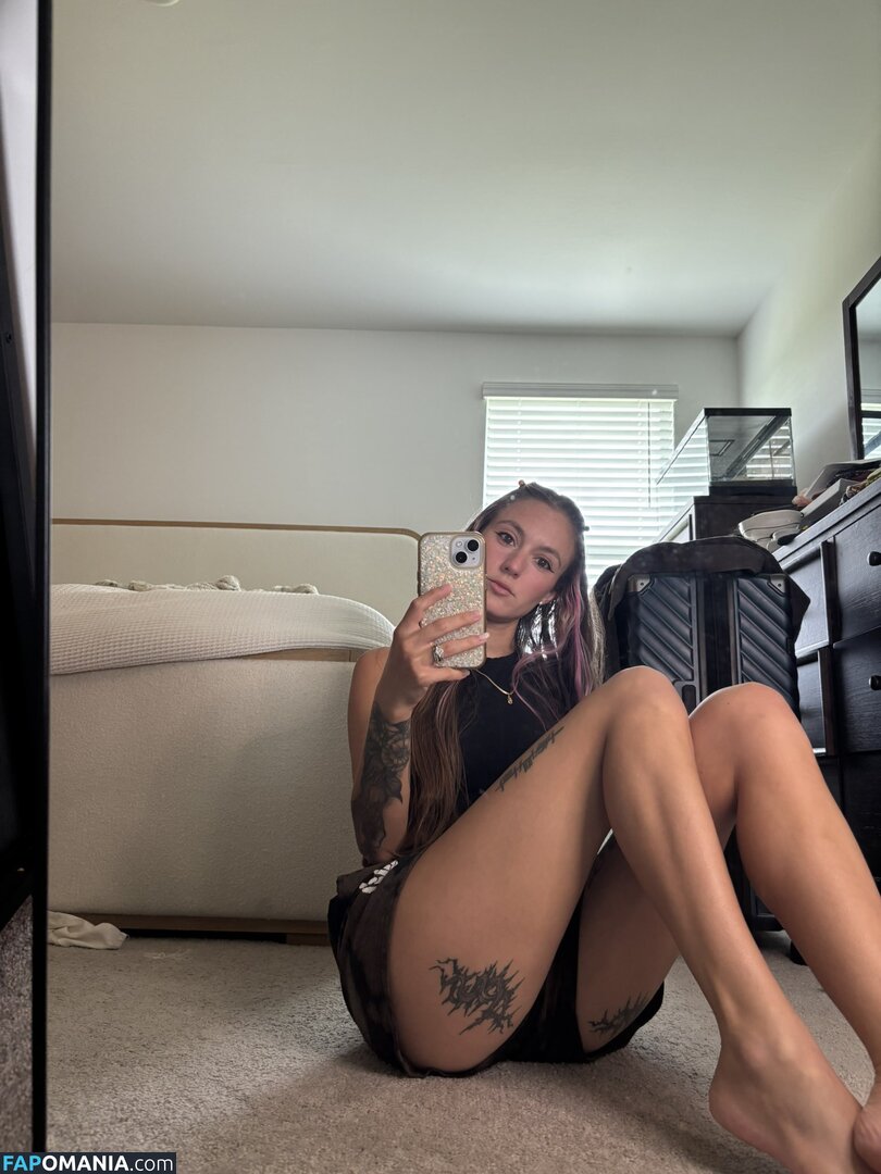 Poppy Quinn / PoppyQuinnn / https: / poppyquinn33 / the.poppy.quinn Nude OnlyFans  Leaked Photo #3