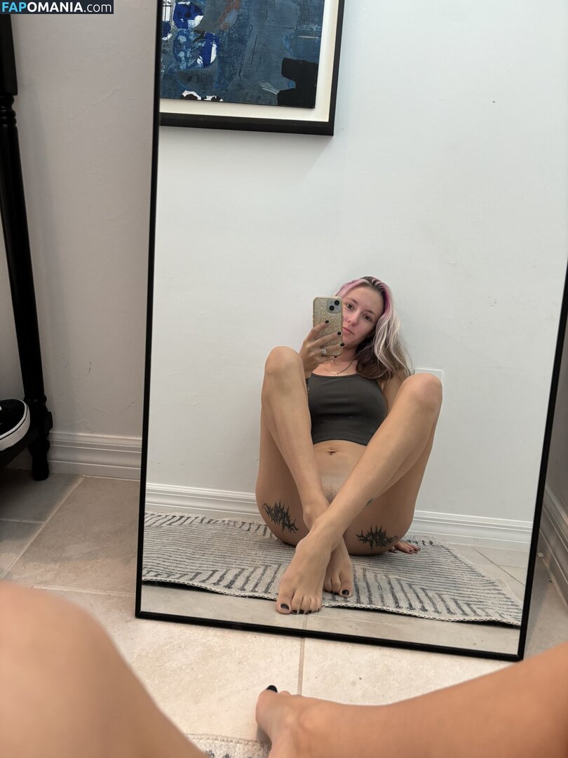 Poppy Quinn / PoppyQuinnn / https: / poppyquinn33 / the.poppy.quinn Nude OnlyFans  Leaked Photo #13