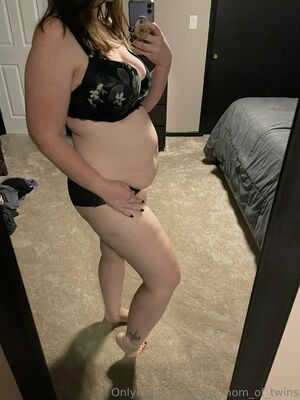 preg_mom_of_twins