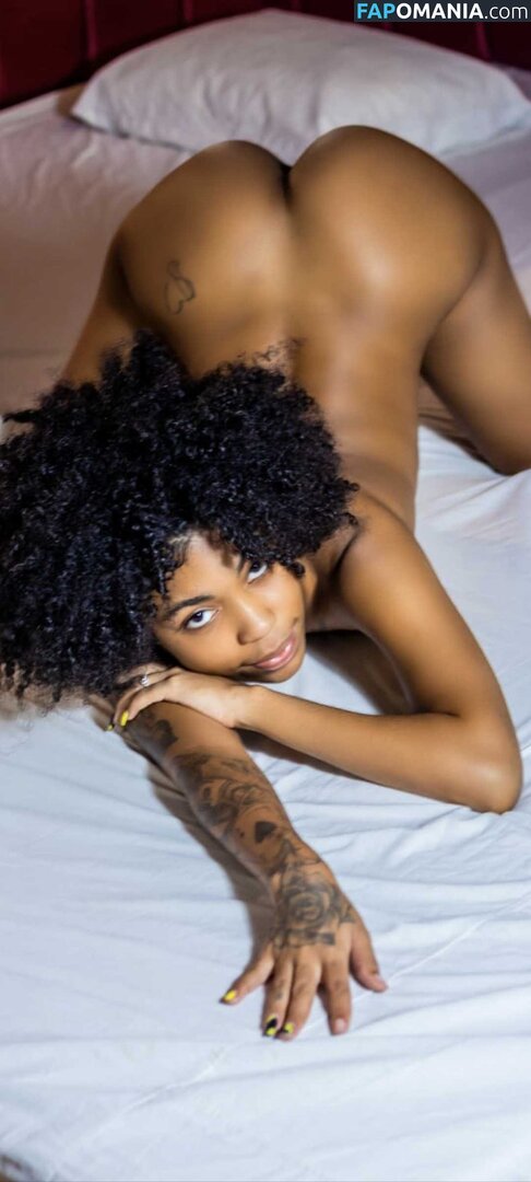 Pretinha Claire / https: / pretinhaclaire Nude OnlyFans  Leaked Photo #4
