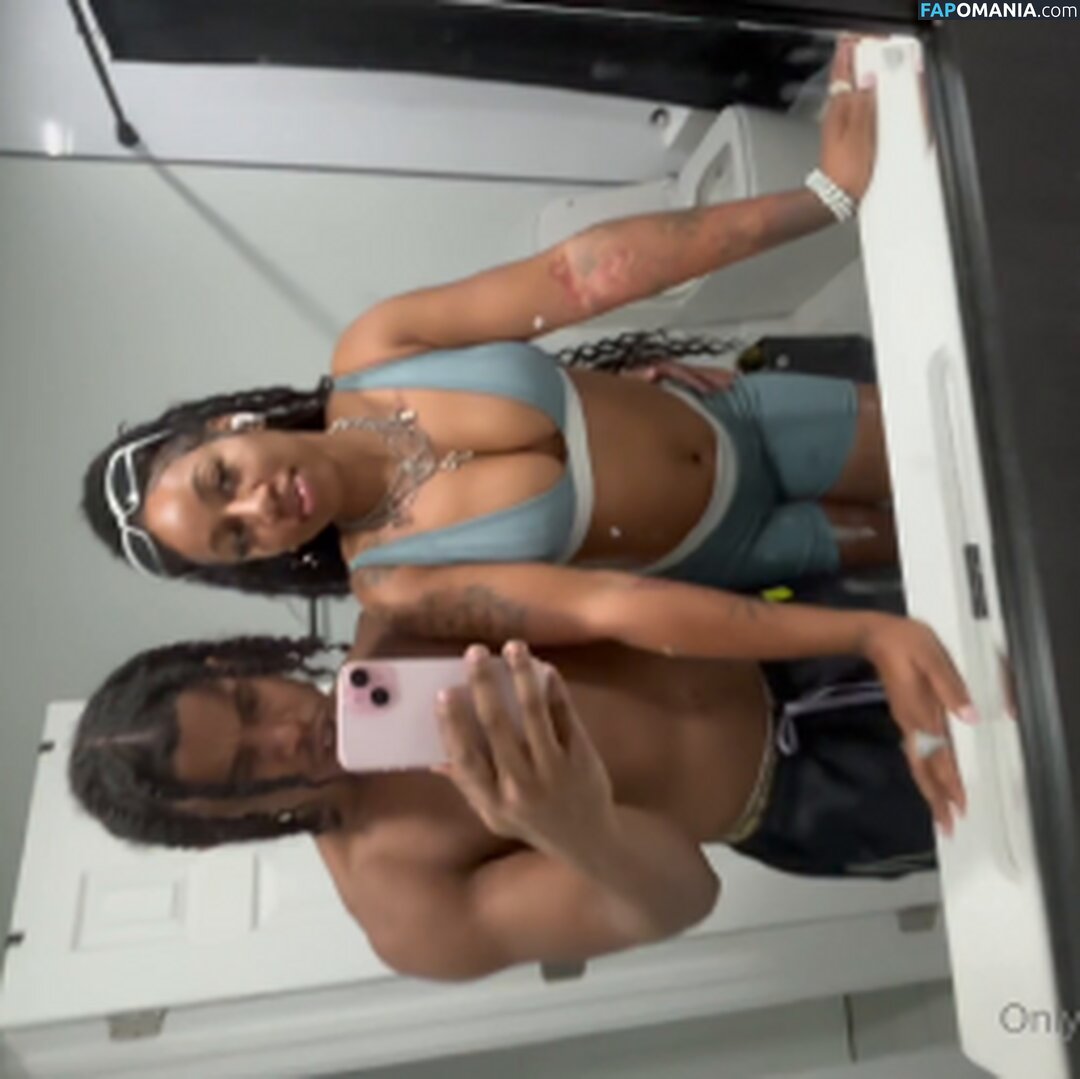 _prettylipss / https: Nude OnlyFans  Leaked Photo #1