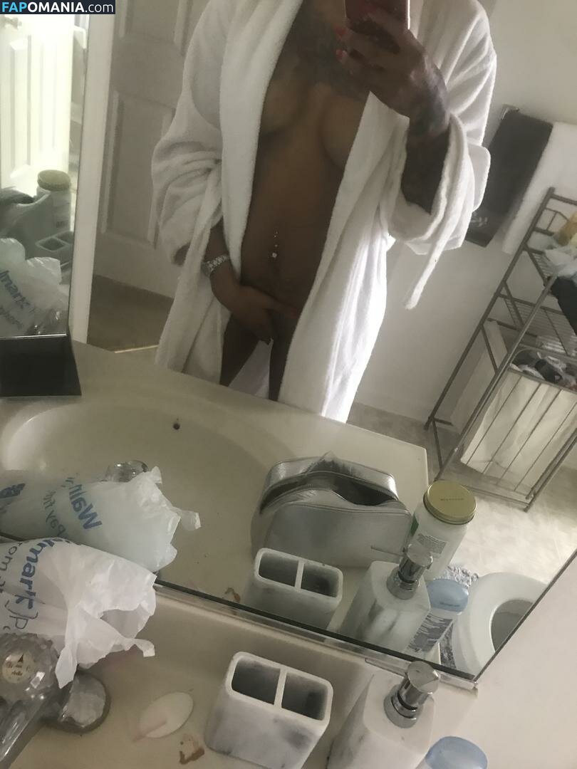 PrettyRedz Nude OnlyFans  Leaked Photo #4