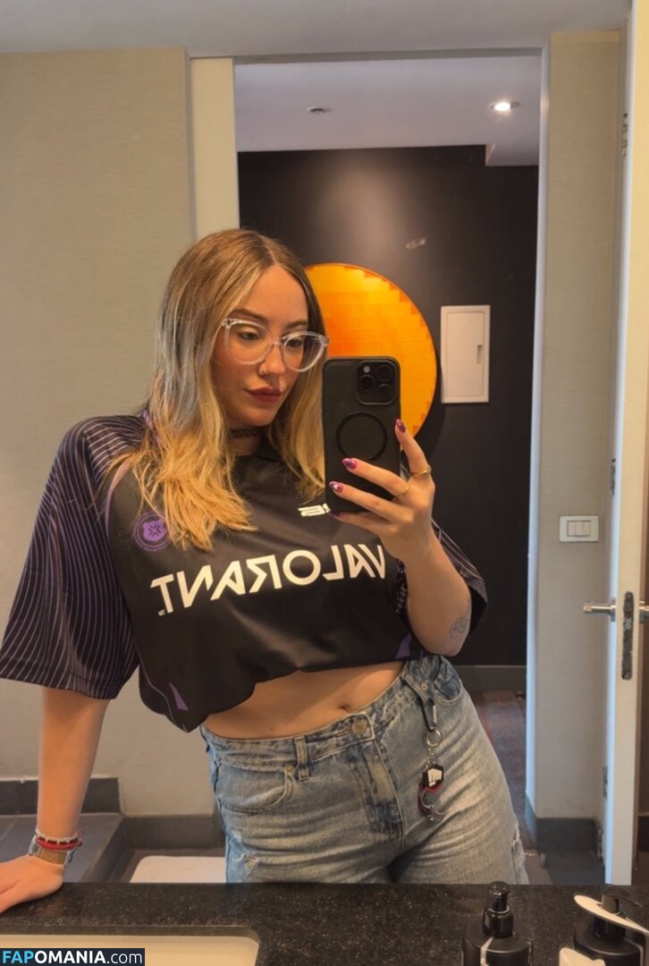 Princess Kenobi Nude OnlyFans  Leaked Photo #4
