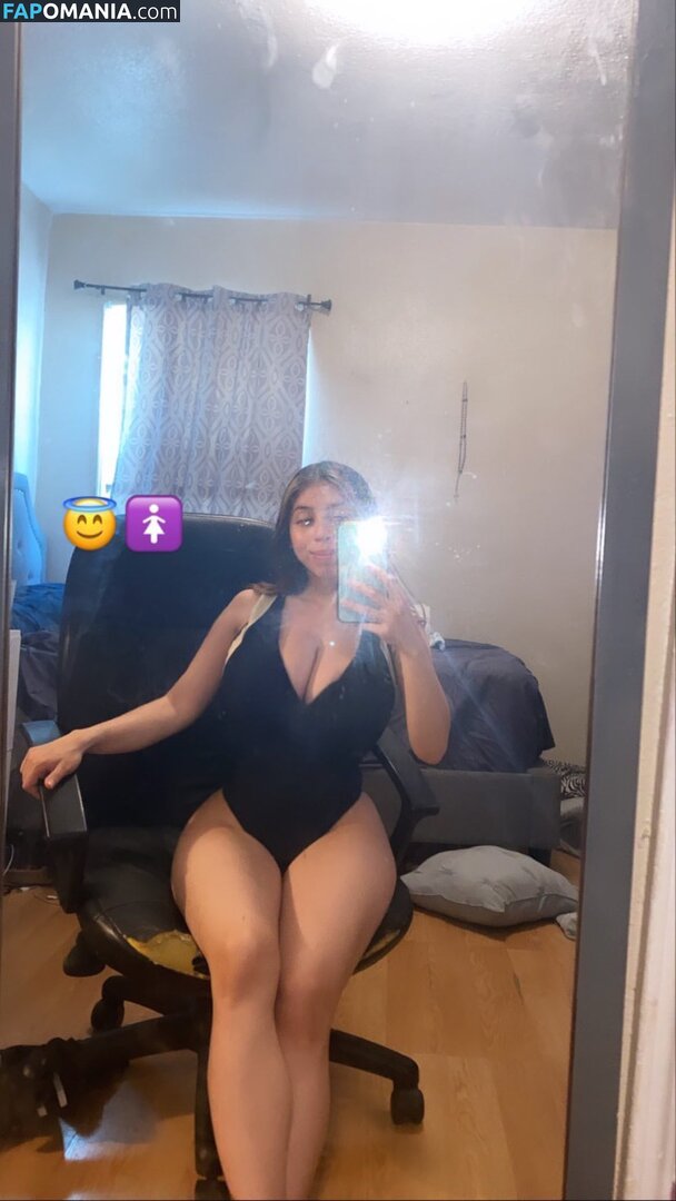 babyemilyver / princessemily / princesssaaemily Nude OnlyFans  Leaked Photo #8