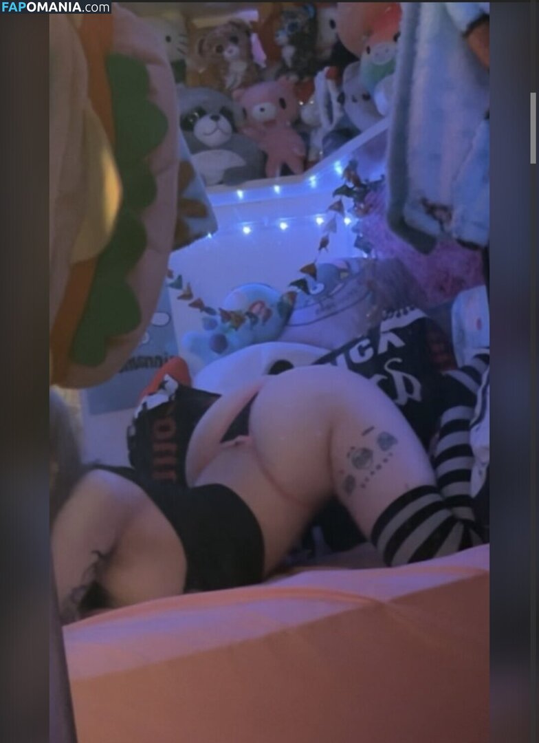 PupBunsOfficial / PuppyBuns Nude OnlyFans  Leaked Photo #1