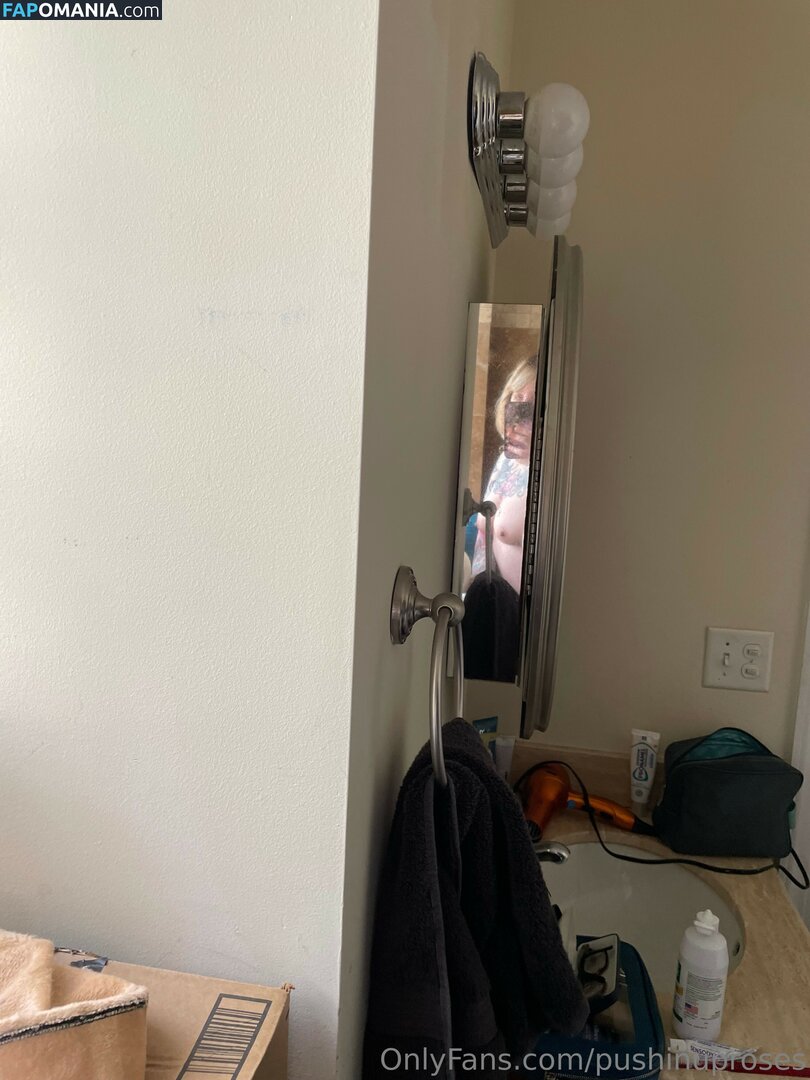 PushingUpRoses / https: / pushinuproses Nude OnlyFans  Leaked Photo #307